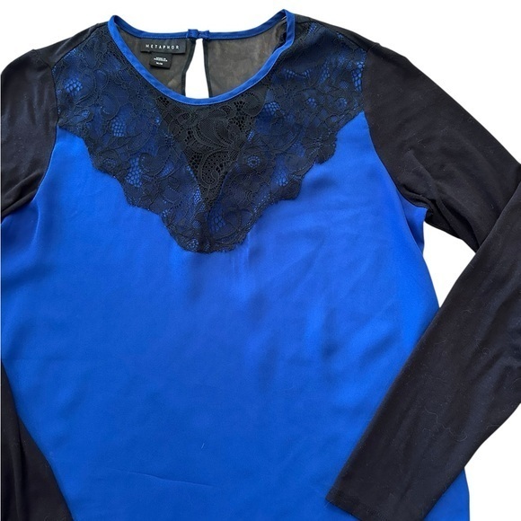 Metaphor Tops - Metaphor along Sleeve Lace Detail Top - Womens Size Medium Blue Black